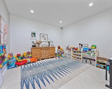 119 Whale Cay Way - Photo Thumbnail 18