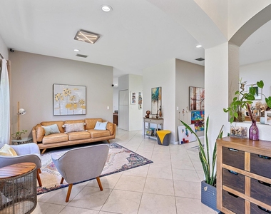 119 Whale Cay Way - Photo Thumbnail 4