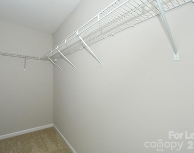 104 Trissy Court - Photo Thumbnail 10