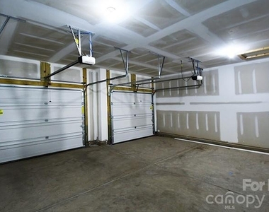 104 Trissy Court - Photo Thumbnail 17