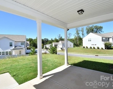 104 Trissy Court - Photo Thumbnail 18