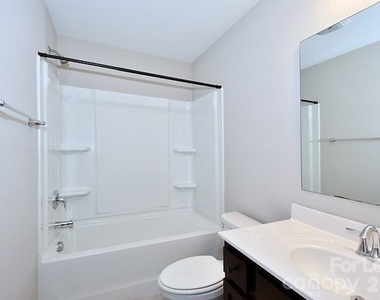 104 Trissy Court - Photo Thumbnail 15
