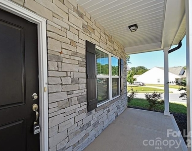104 Trissy Court - Photo Thumbnail 2