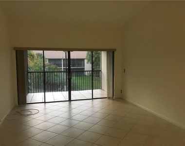 2067 Sw 15th Street - Photo Thumbnail 2