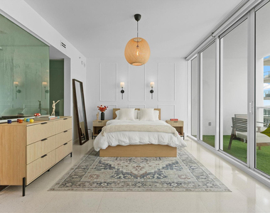1040 Biscayne Boulevard - Photo Thumbnail 1