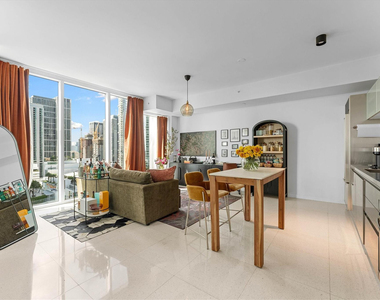 1040 Biscayne Boulevard - Photo Thumbnail 2