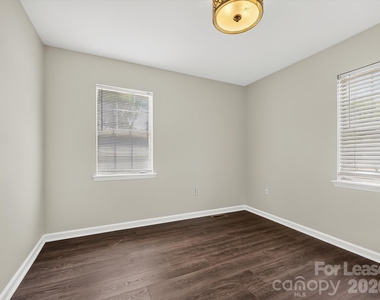1521 Sumter Avenue - Photo Thumbnail 19