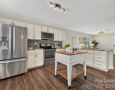 1521 Sumter Avenue - Photo Thumbnail 8