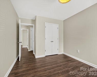 1521 Sumter Avenue - Photo Thumbnail 18