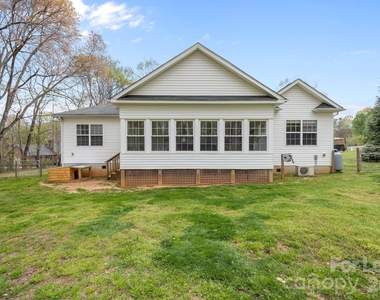 1667 Warwick Court - Photo Thumbnail 39