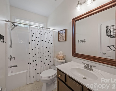 1667 Warwick Court - Photo Thumbnail 34
