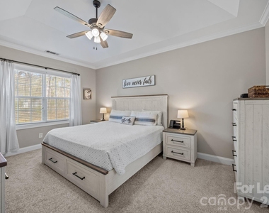 1667 Warwick Court - Photo Thumbnail 28