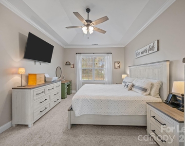 1667 Warwick Court - Photo Thumbnail 27