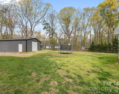 1667 Warwick Court - Photo Thumbnail 44