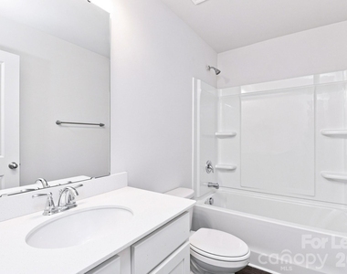 233 W Grover Street - Photo Thumbnail 12