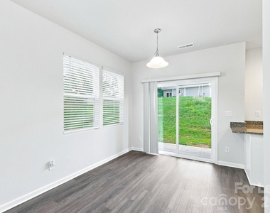 233 W Grover Street - Photo Thumbnail 5