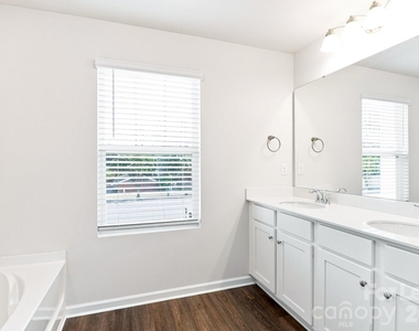 233 W Grover Street - Photo Thumbnail 7