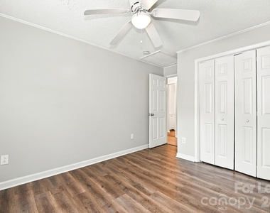 3100 Chenango Drive - Photo Thumbnail 7