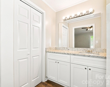 3100 Chenango Drive - Photo Thumbnail 12