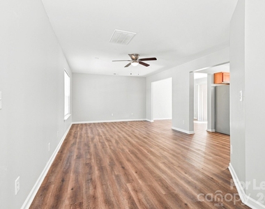 5731 Laborde Avenue - Photo Thumbnail 4