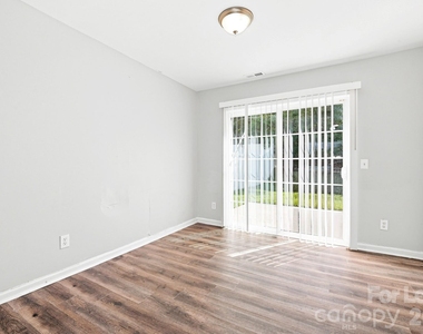5731 Laborde Avenue - Photo Thumbnail 5