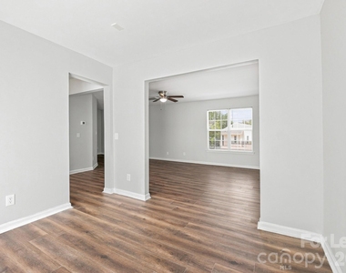 5731 Laborde Avenue - Photo Thumbnail 3