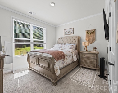 213 Miramar Drive - Photo Thumbnail 14
