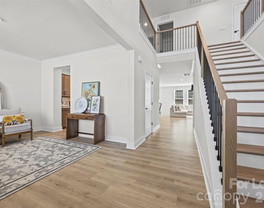 213 Miramar Drive - Photo Thumbnail 3