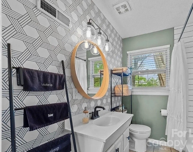 5212 Pine Drive - Photo Thumbnail 8
