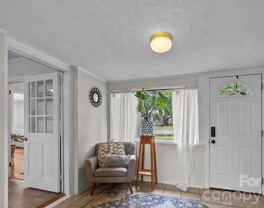 5212 Pine Drive - Photo Thumbnail 3