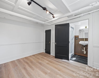 49 Corban Avenue Sw - Photo Thumbnail 9