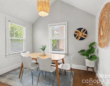 1013 Spruce Street - Photo Thumbnail 4