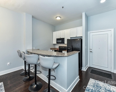 115 E Park Avenue - Photo Thumbnail 9