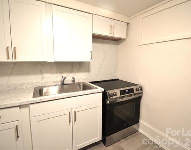 49 Corban Avenue Sw - Photo Thumbnail 8