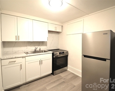 49 Corban Avenue Sw - Photo Thumbnail 7