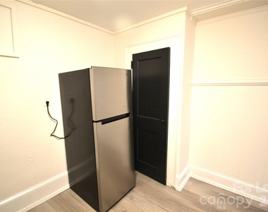 49 Corban Avenue Sw - Photo Thumbnail 9