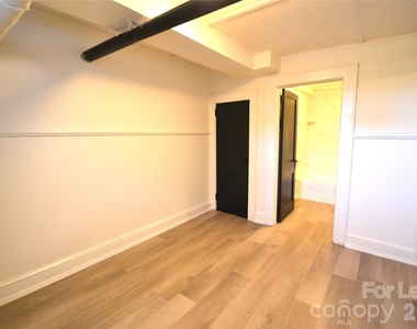 49 Corban Avenue Sw - Photo Thumbnail 12