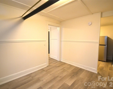 49 Corban Avenue Sw - Photo Thumbnail 3
