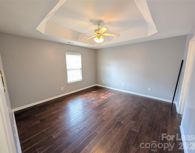 3017 Lynworth Place - Photo Thumbnail 9