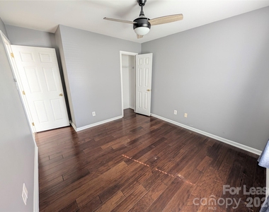3017 Lynworth Place - Photo Thumbnail 5