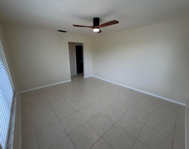 1180 Carlton Court - Photo Thumbnail 17