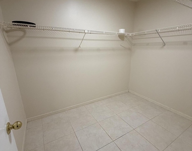 1180 Carlton Court - Photo Thumbnail 18