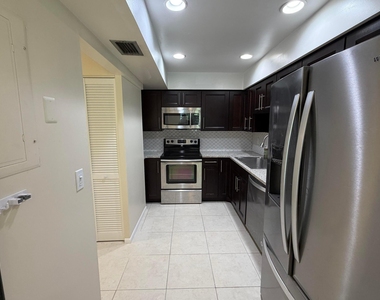 1180 Carlton Court - Photo Thumbnail 7