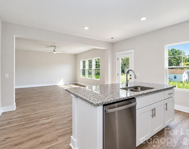 105 Silverwood Court - Photo Thumbnail 24