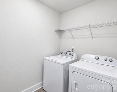 105 Silverwood Court - Photo Thumbnail 41