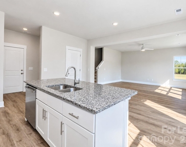 105 Silverwood Court - Photo Thumbnail 21