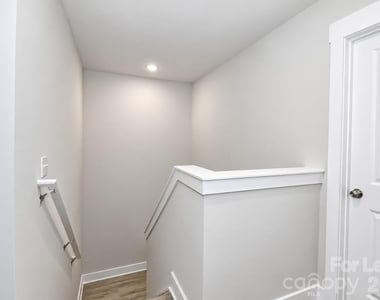 105 Silverwood Court - Photo Thumbnail 28