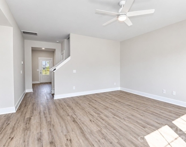 105 Silverwood Court - Photo Thumbnail 12