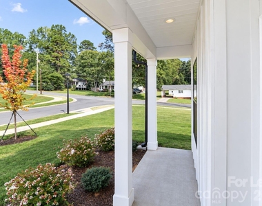 105 Silverwood Court - Photo Thumbnail 4