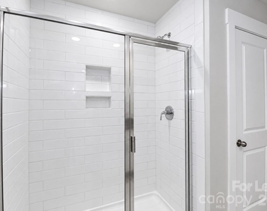 105 Silverwood Court - Photo Thumbnail 32